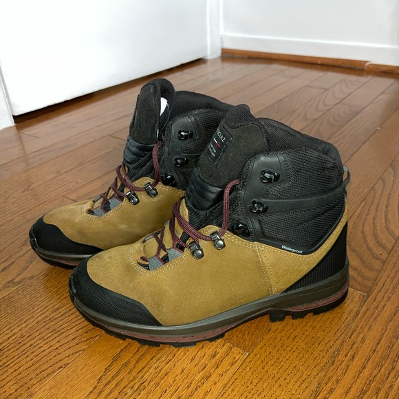 Hicking boots from Décathlon rarely worn (5 times) - Picture 2 of 5